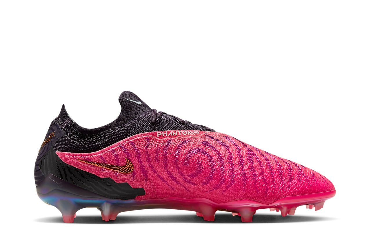 Pink Football Boots - Nike, adidas & Puma