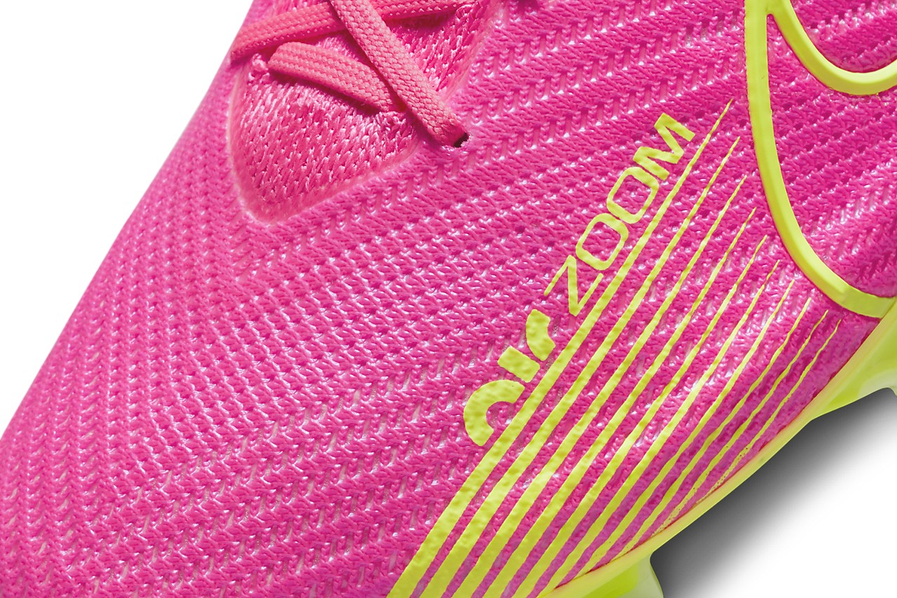 Pink Football Boots - Nike, adidas & Puma
