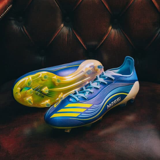 Lionel Messi's Vis10n boot colourway